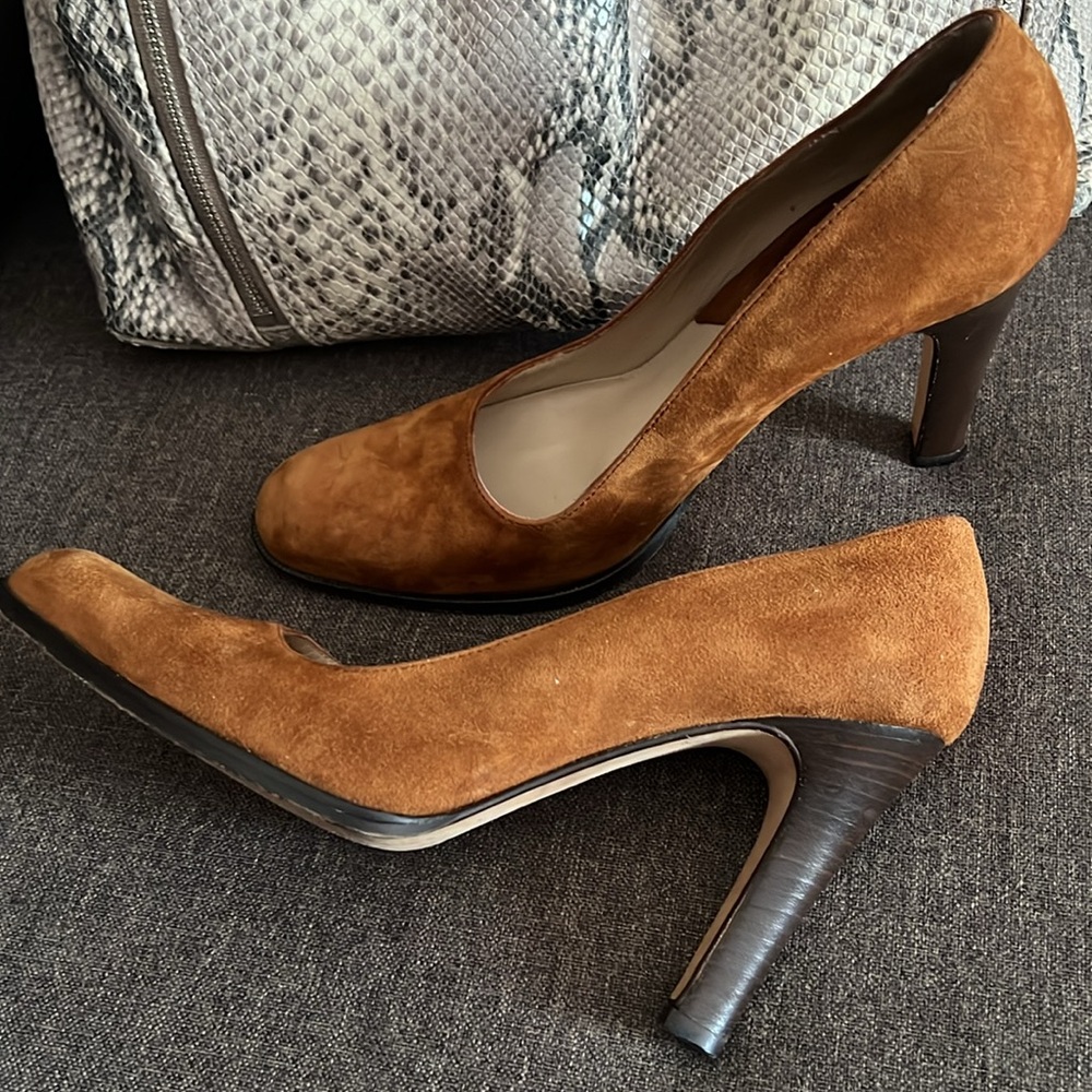 MICHAEL KORS Made in Italy Brown Suede Luxury Heels/ Pumps Size 7 - Picture 2 of 12